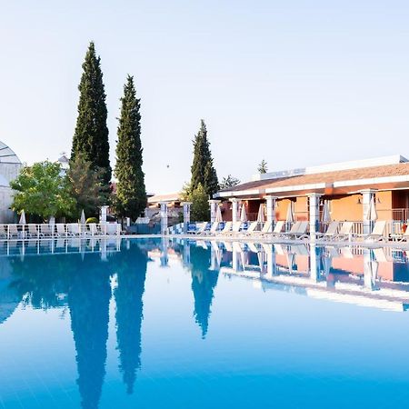 Spa Hotel Colossae Thermal Karahayit  Exterior photo The pool at the hotel