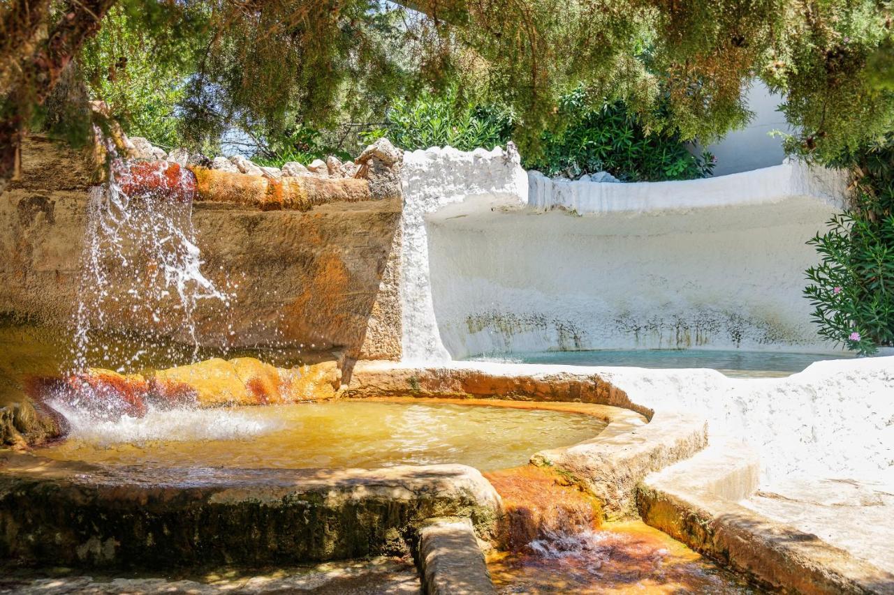 Spa Hotel Colossae Thermal Karahayit  Exterior photo Hot springs of Voulismeni
